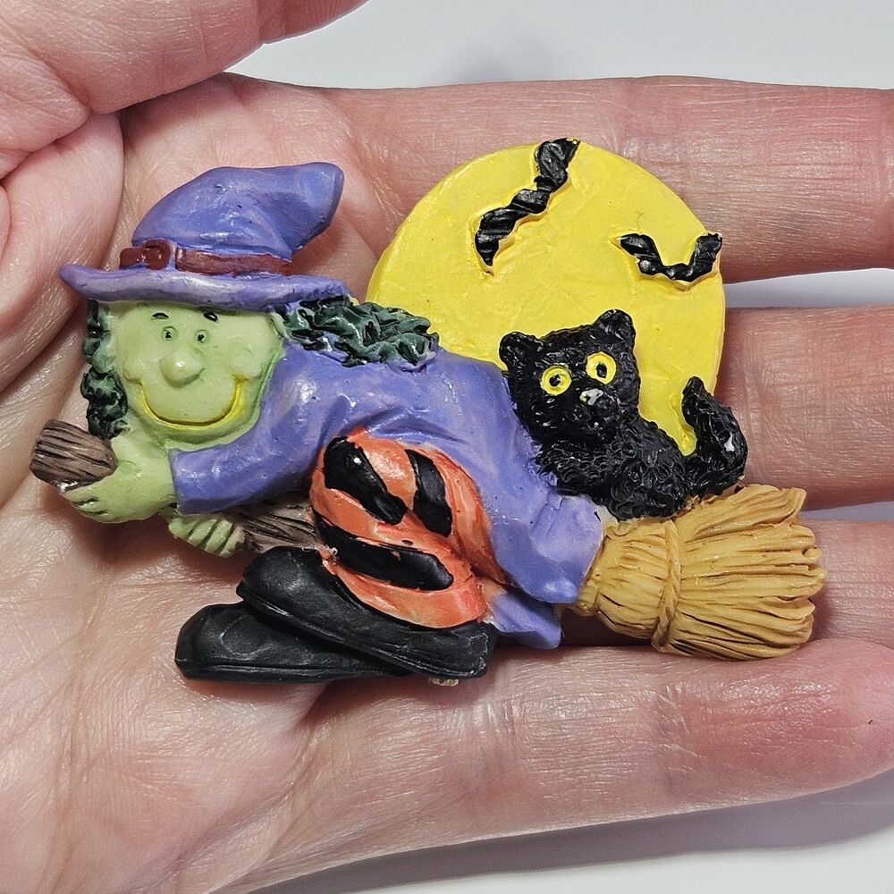Vntg Halloween Witch On A Broom With A Black Cat Brooch